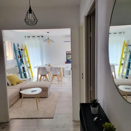 Cosy Apartment, Proximite A Pied * لو براديت