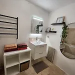 Apartment Cosy Apartment, Proximite A Pied Le Pradet